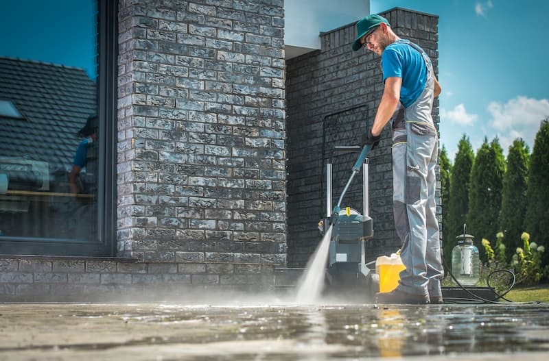 Commercial Pressure Washing cleaning service